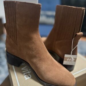 Dolce Vita Brown Suede Ankle Booties